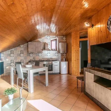 Διαμέρισμα Mansarda