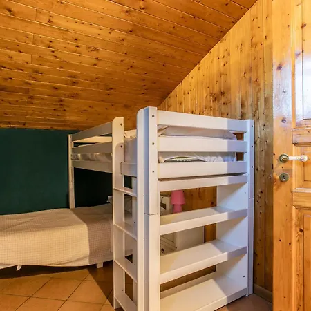 Mansarda Διαμέρισμα *